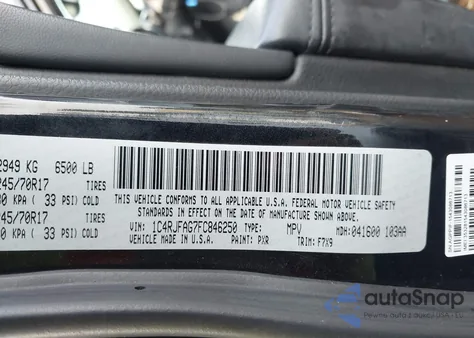 2015 Jeep Grand Cherokee Laredo z USA, uszkodzony, nr VIN 1C4RJFAG7FC846250